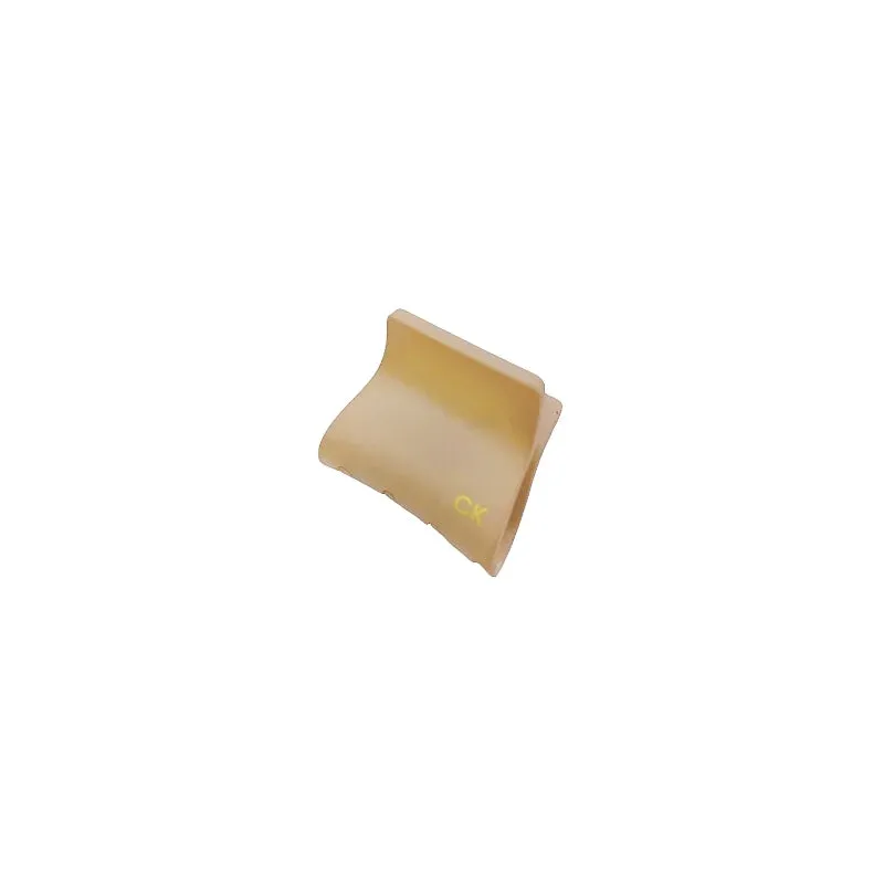 Chelsea King French Oval Mini Claw - Matte Cream