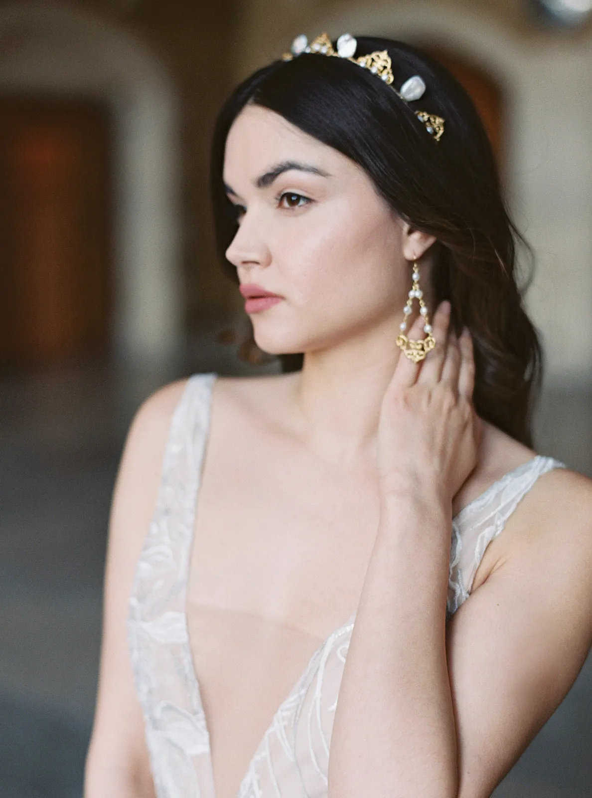 FLAVIA | Delicate Pearl Bridal Crown