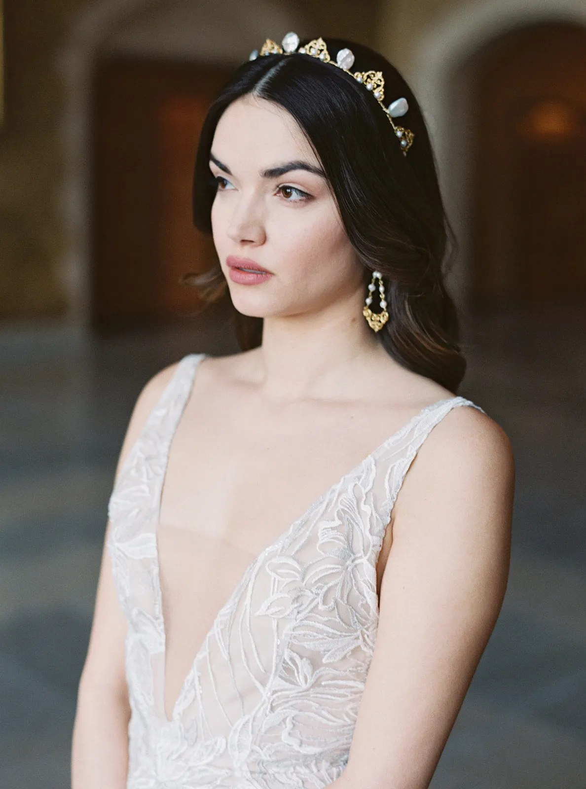 FLAVIA | Delicate Pearl Bridal Crown