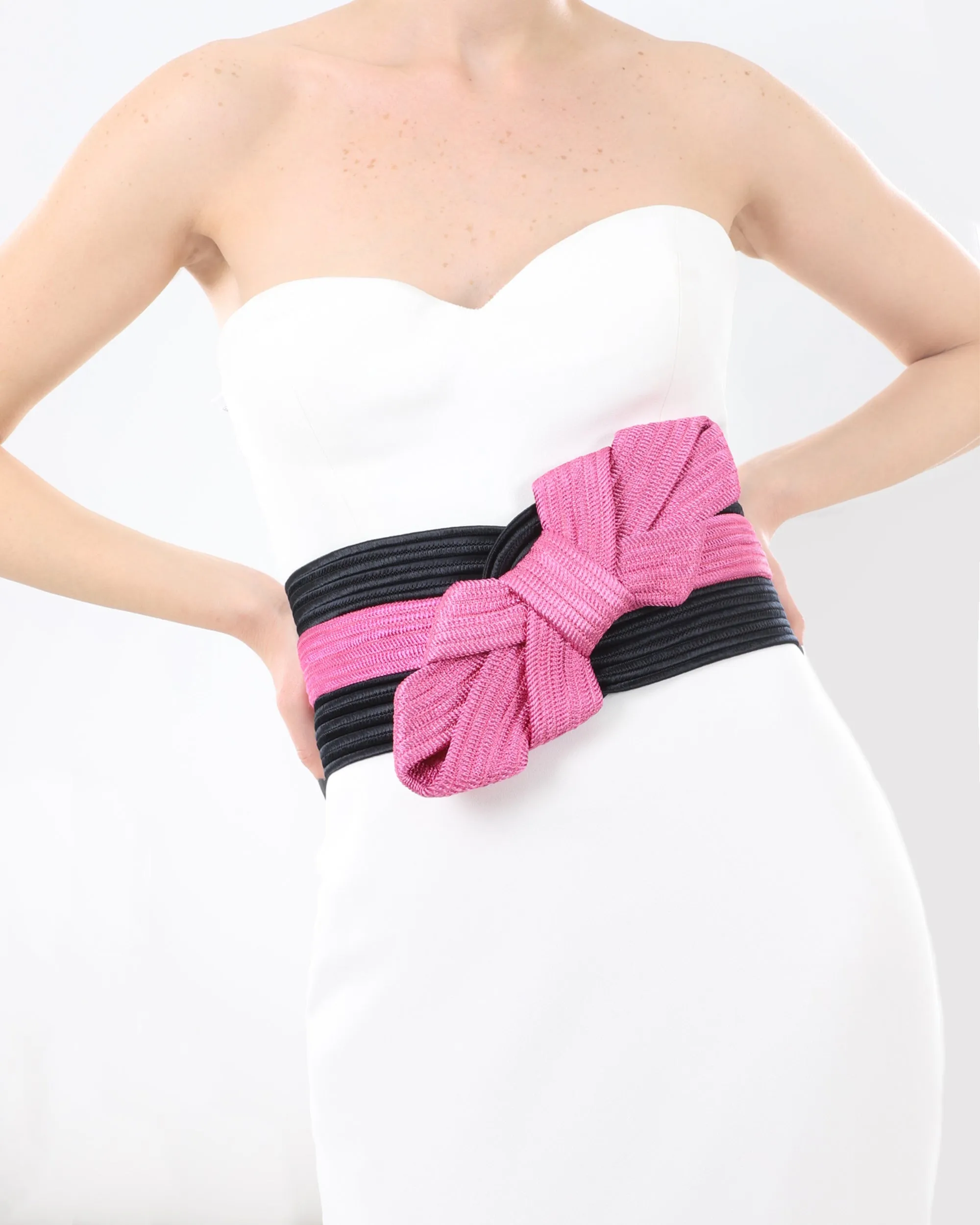 Knitted Belt With Front Pink Knot