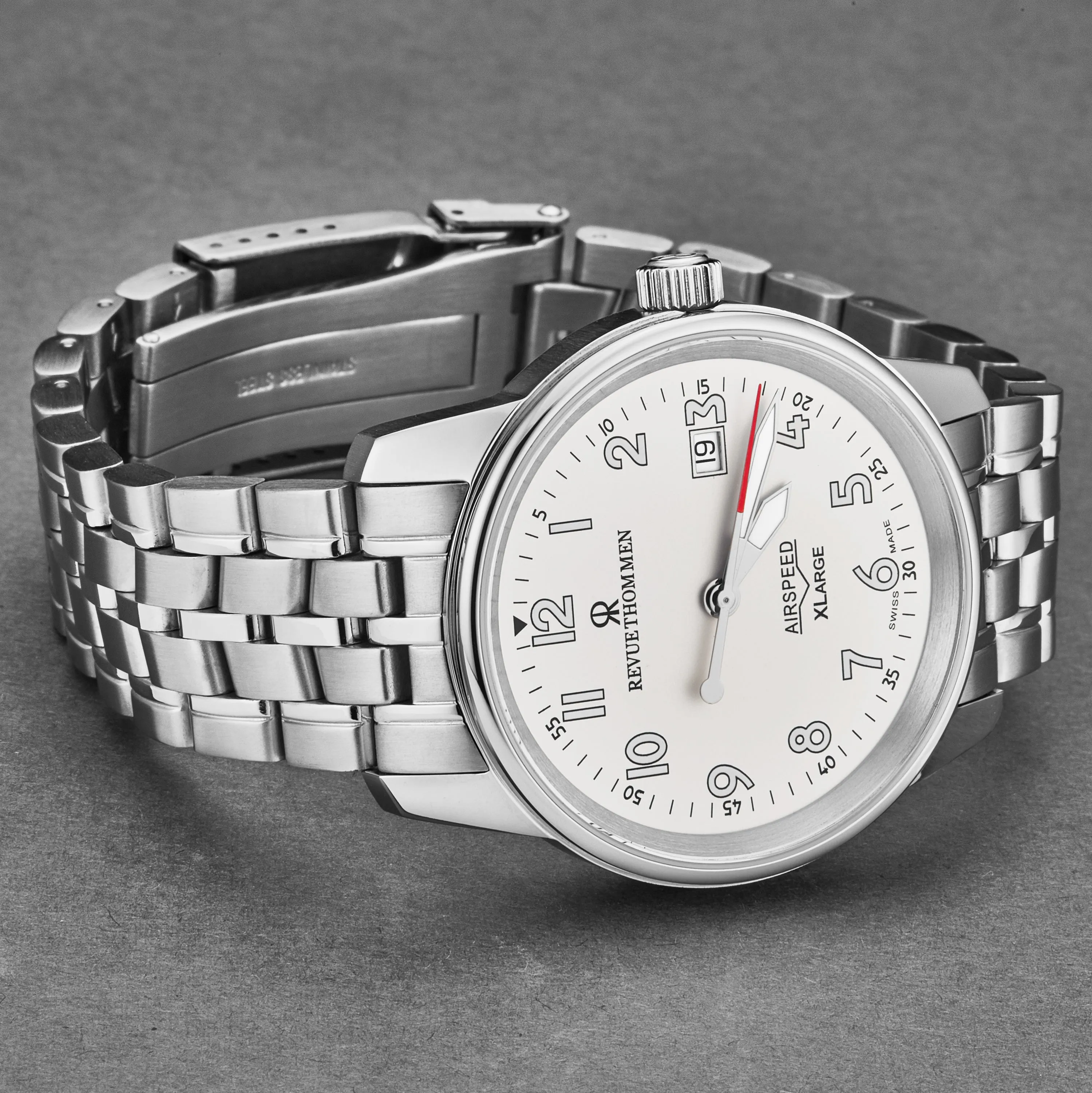 Revue Thommen Men's 16052.2132 'Air Speed' Silver Dial Stainless Steel Swiss Automatic Watch