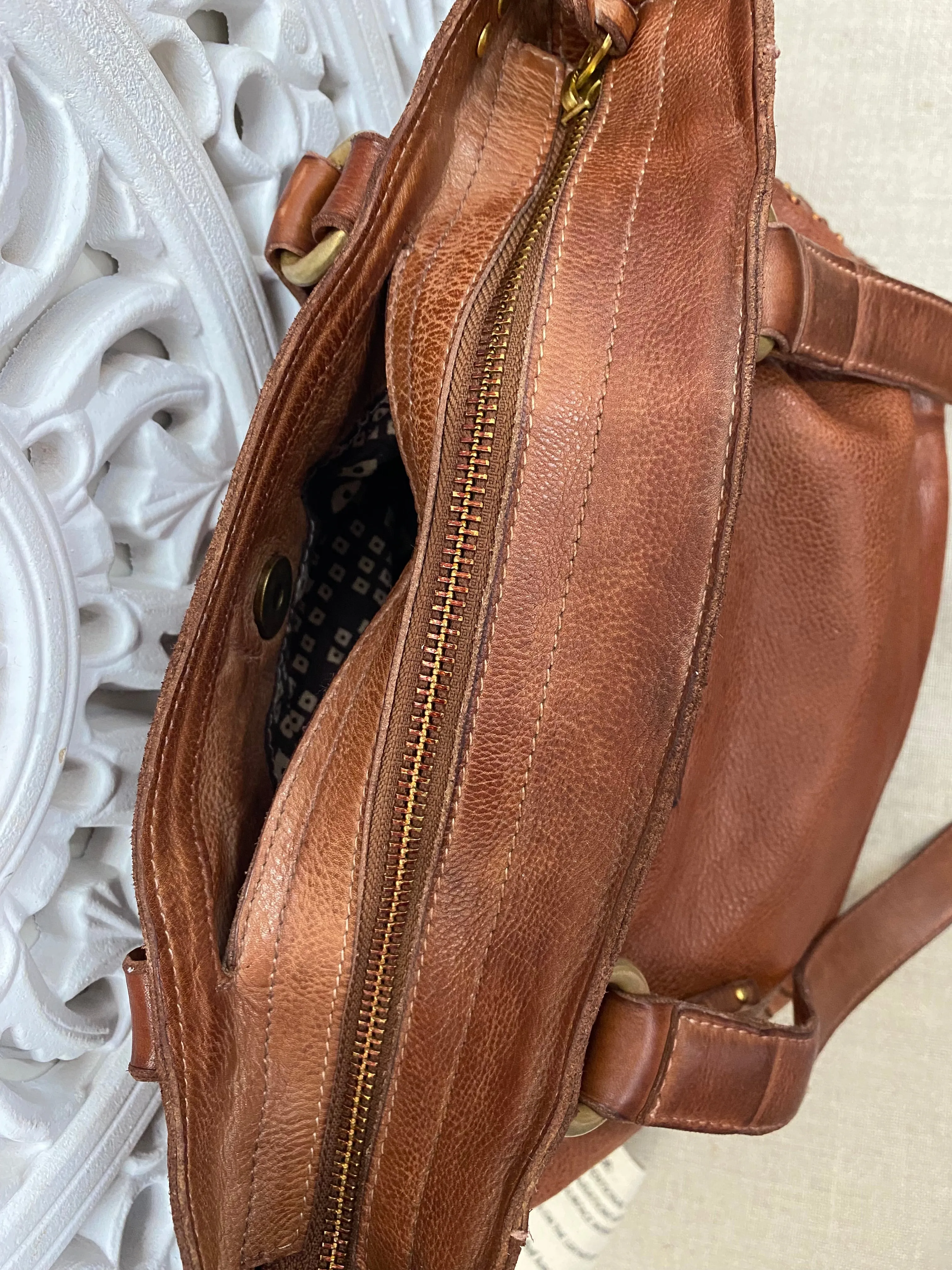 Vessa Tote- Oak